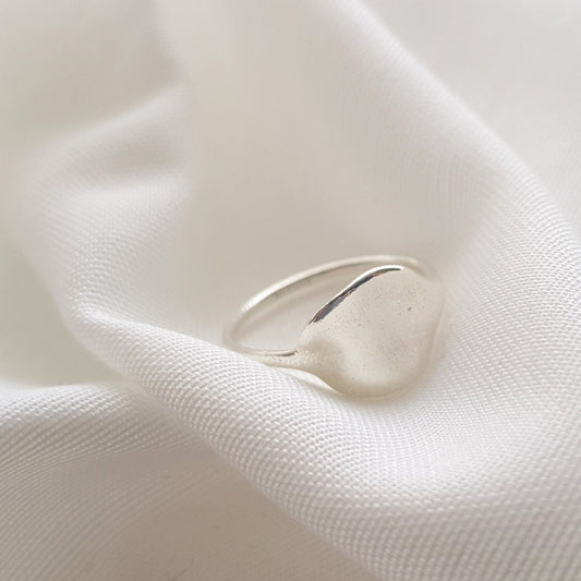טבעת עגולה אורגנית מכסף סטרלינג בעבודת יד | Alma Jewelry Shop תכשיטי כסף וזהב
